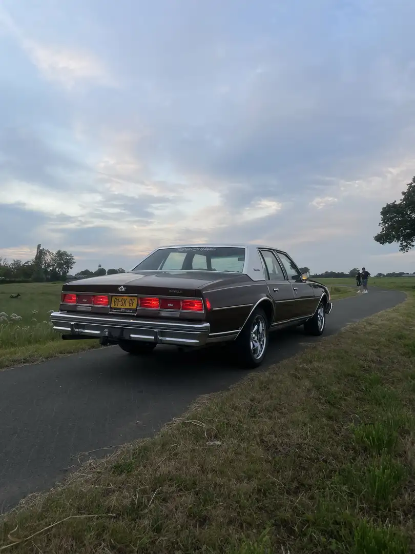 Chevrolet Caprice Caprice Classic - 2
