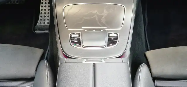 Mercedes-Benz E-Class view 16