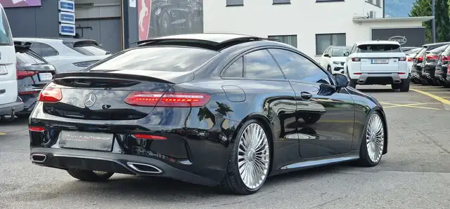 Mercedes-Benz E-Class view 7
