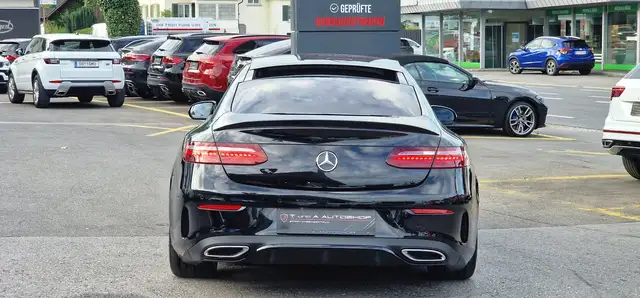 Mercedes-Benz E-Class view 8