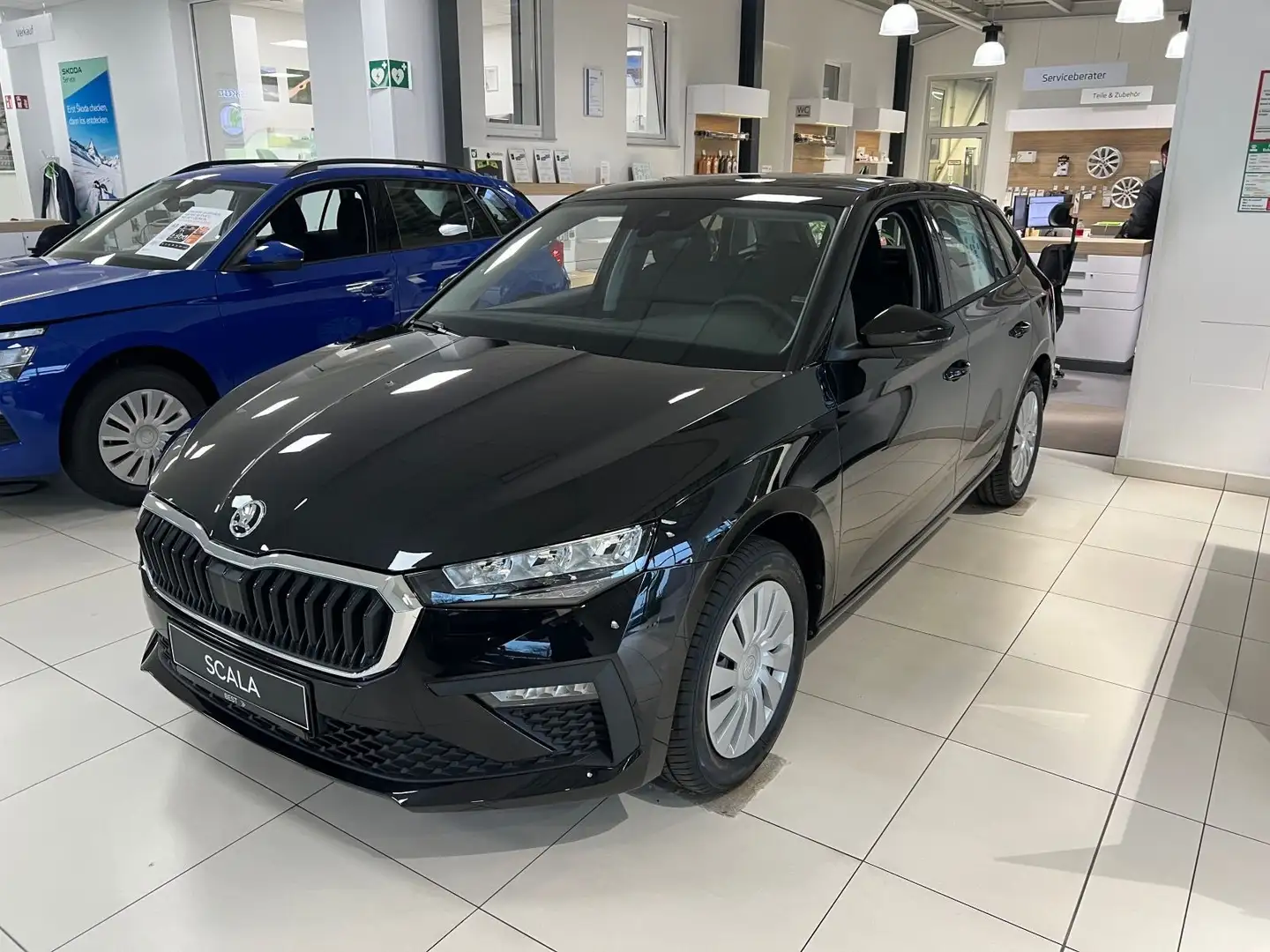 Skoda Scala Essence 1,0 TSI 70 kW 5-Gang-Schaltgetrieb Schwarz - 2