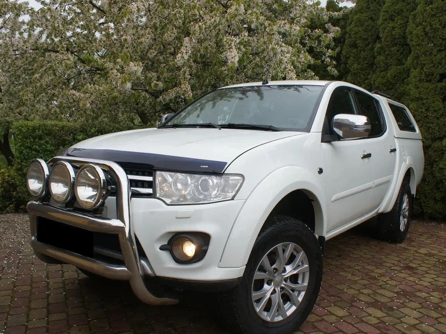 Mitsubishi L200 L200 Pick Up 4x4 Autm. DPFDiamant Edition Weiß - 2