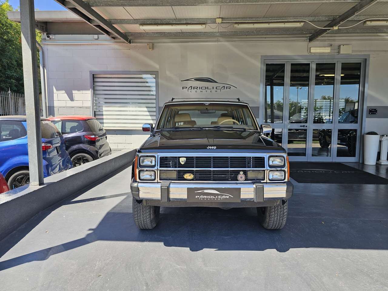 Jeep Wagoneer Cherokee