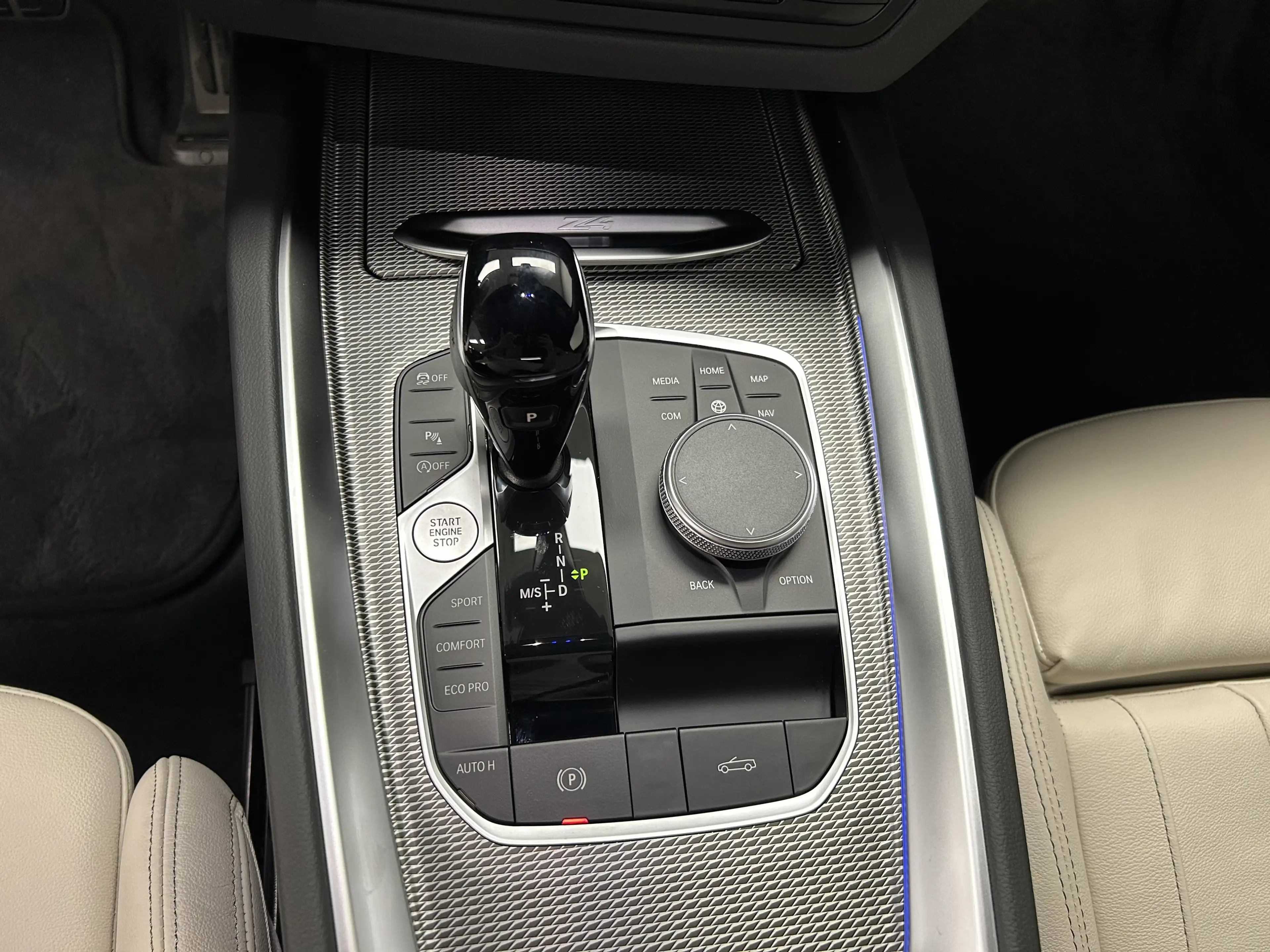 BMW Z4 M40i — photo 24