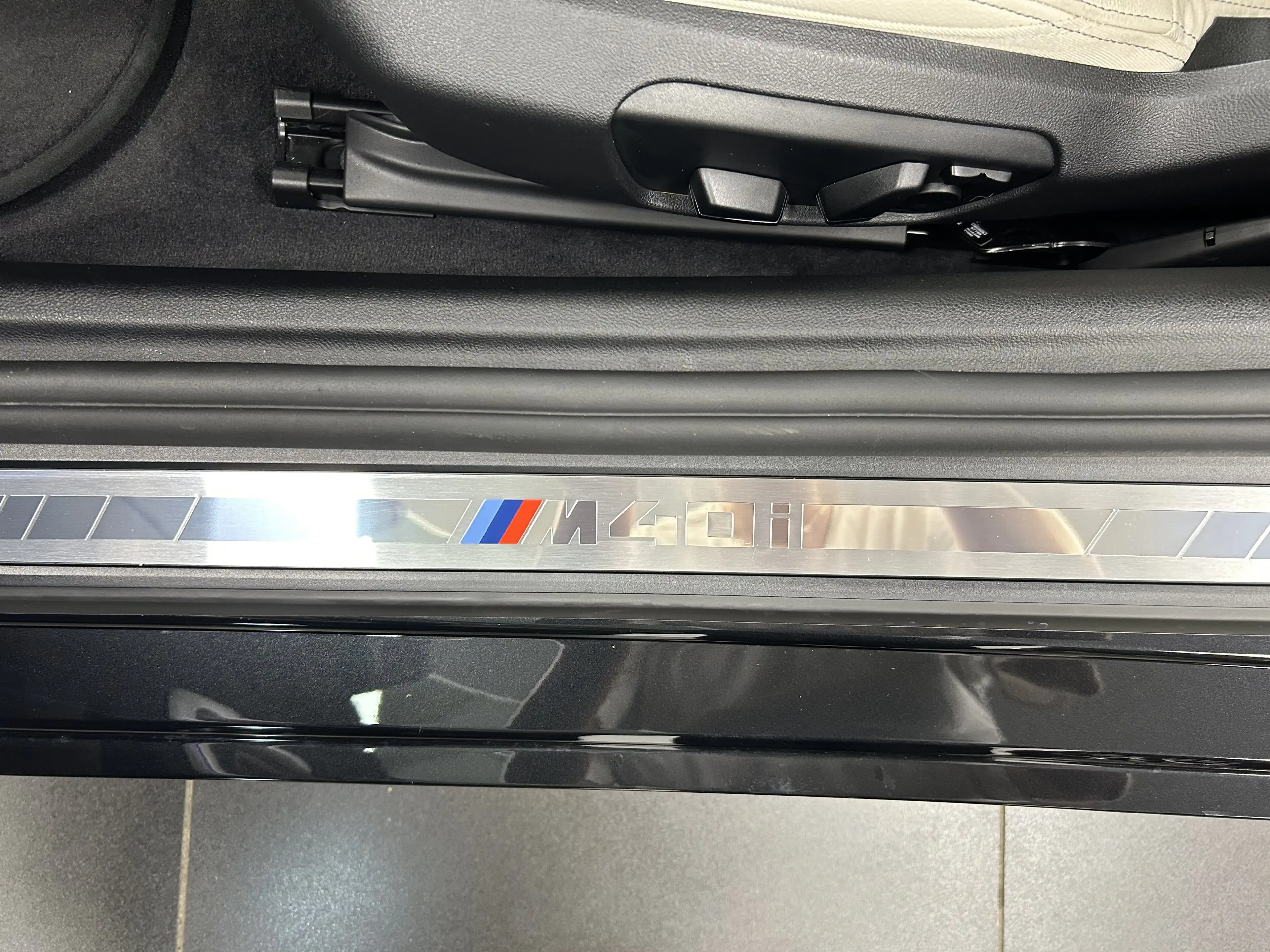 BMW Z4 M40i — photo 17