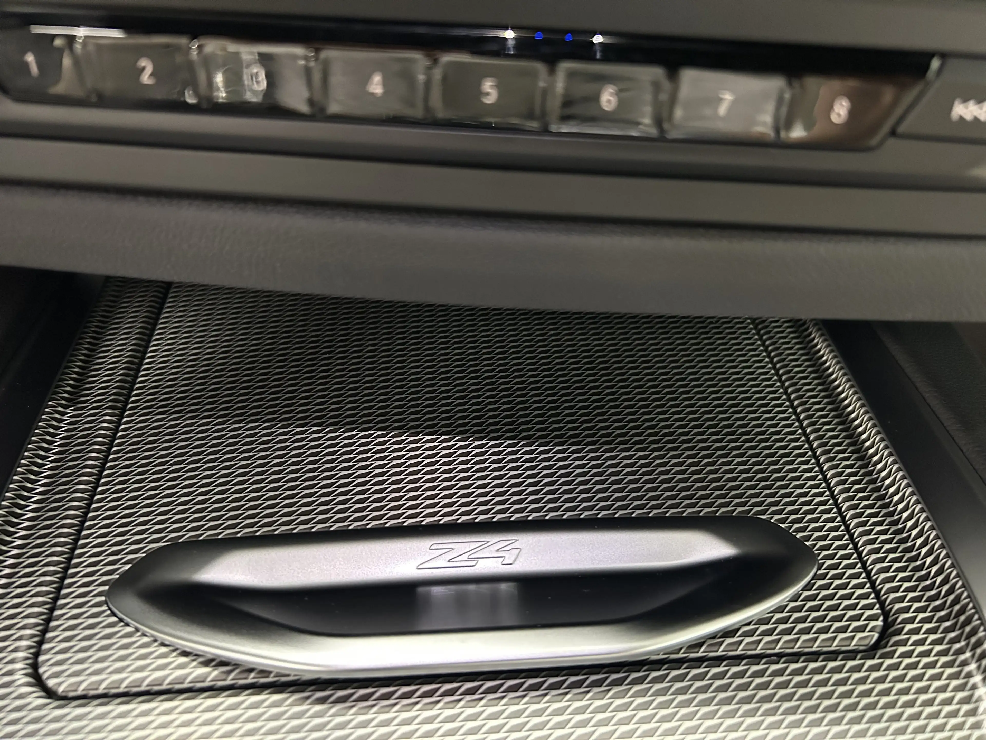 BMW Z4 M40i — photo 25