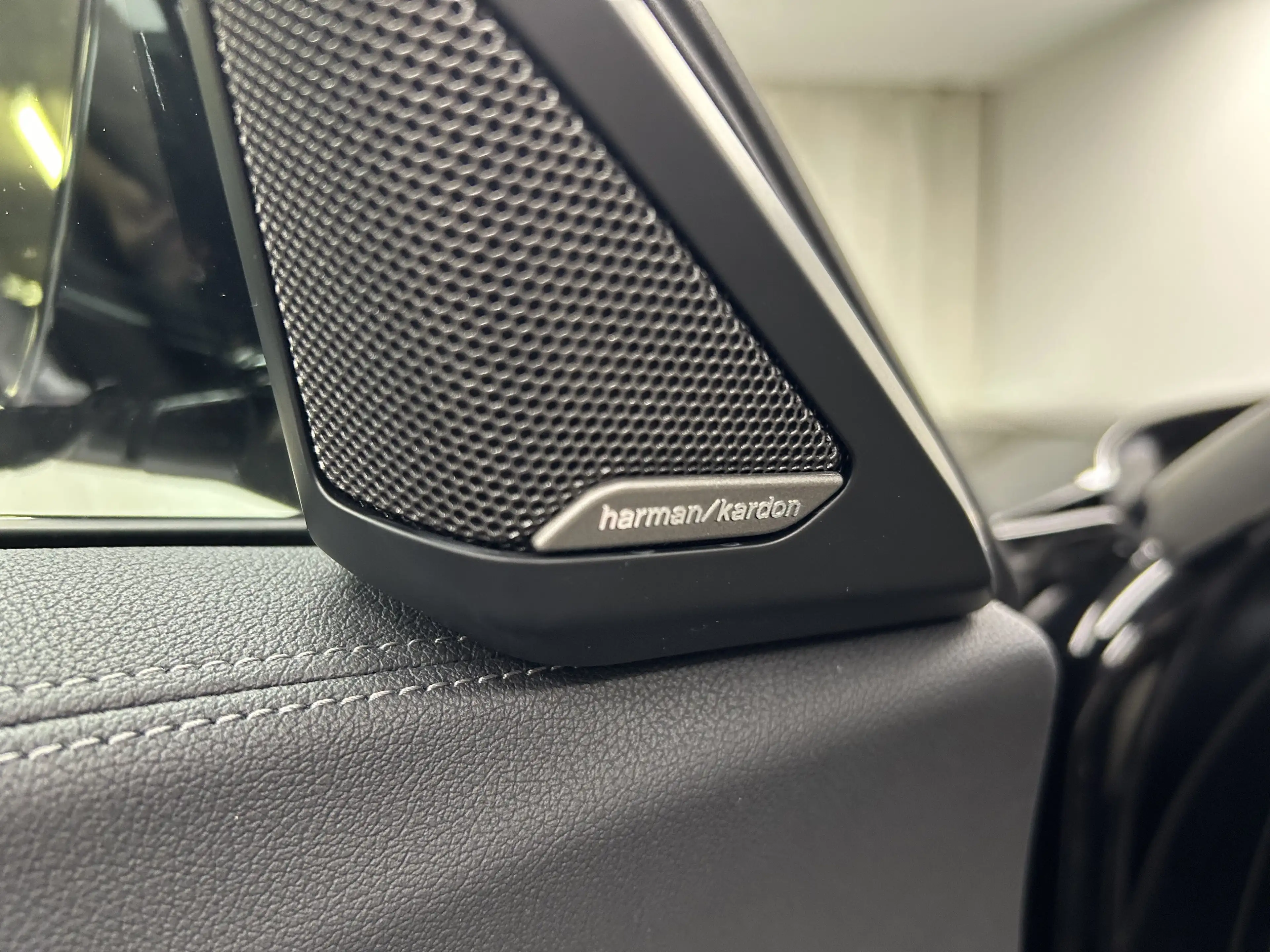 BMW Z4 M40i — photo 16