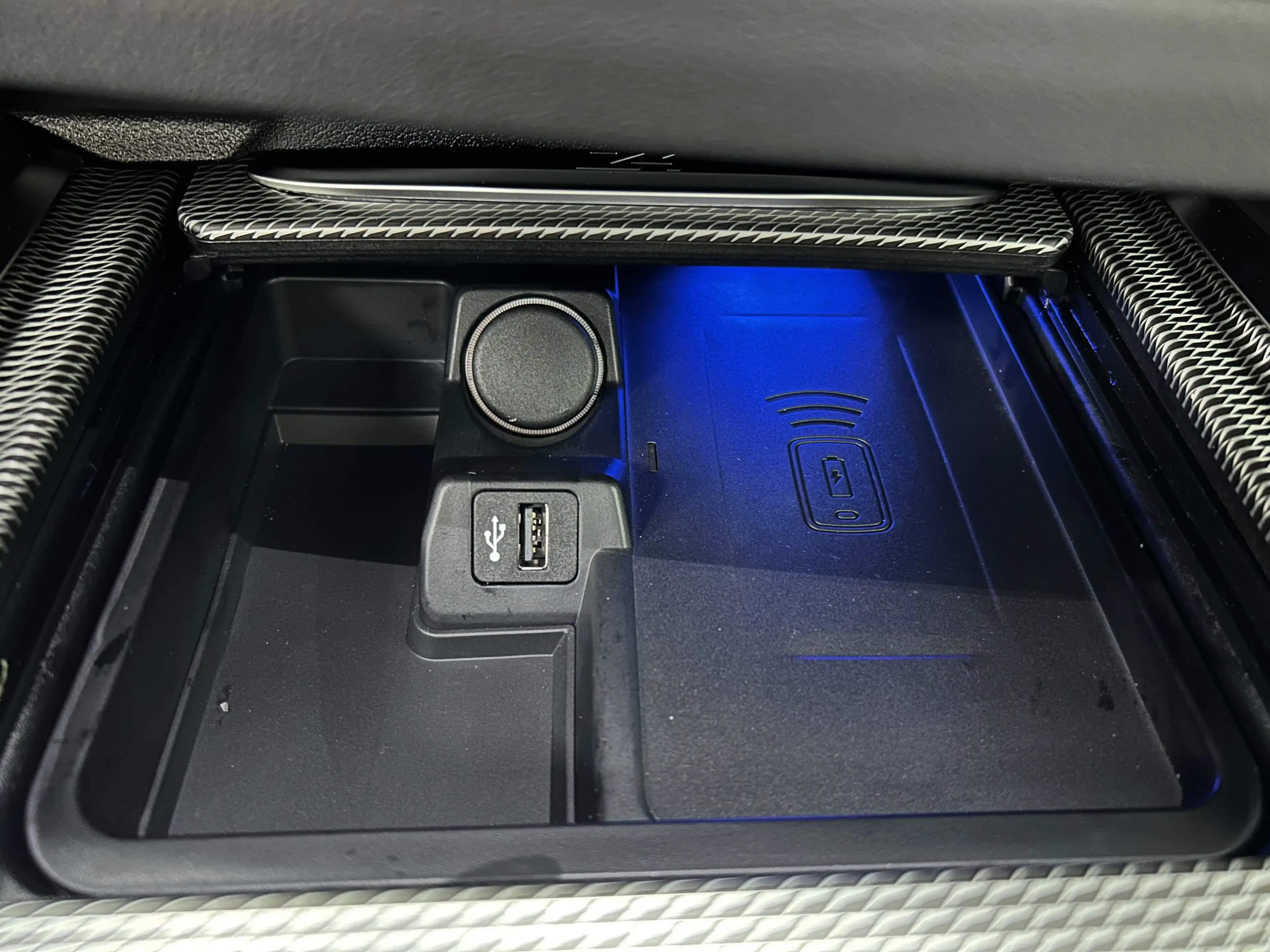 BMW Z4 M40i — photo 26