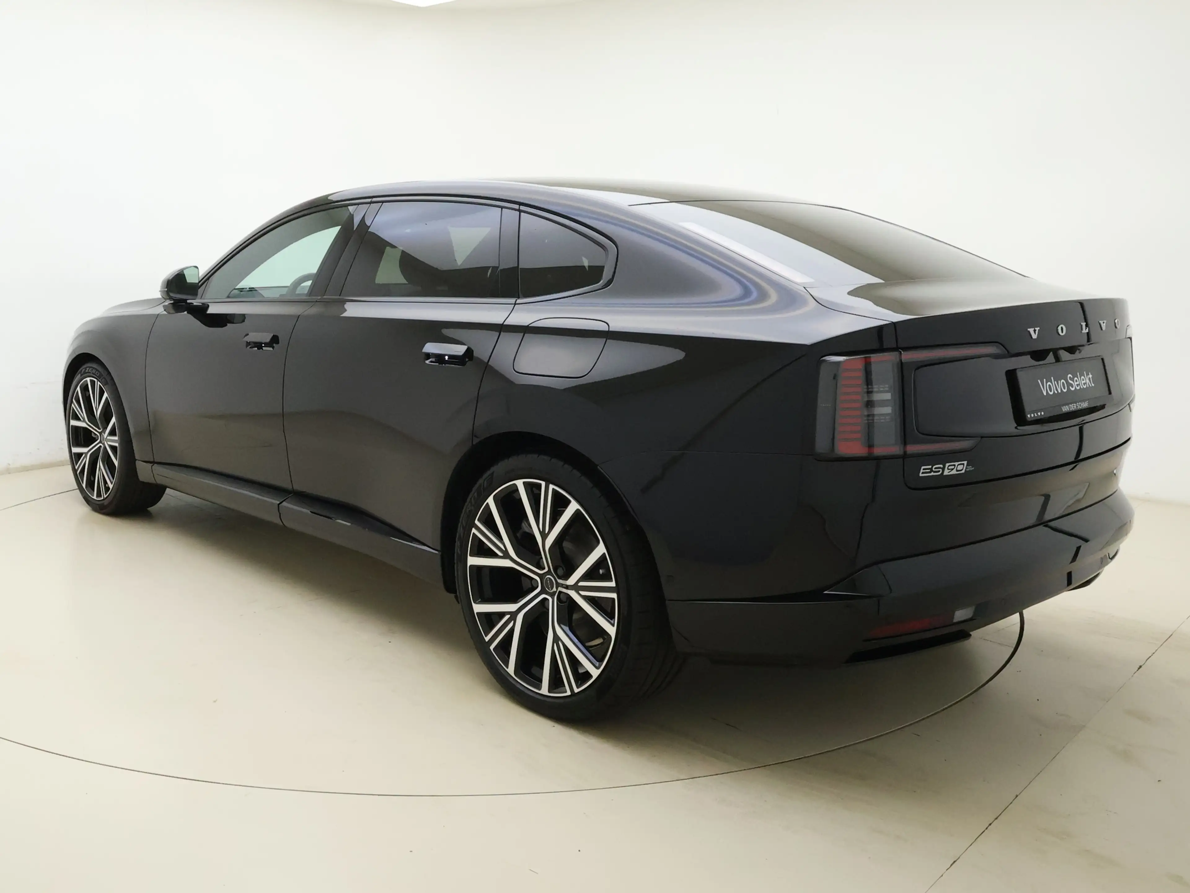 Volvo ES90 Twin Motor Ultra Launch Edition / Luchtvering / Bo — photo 3