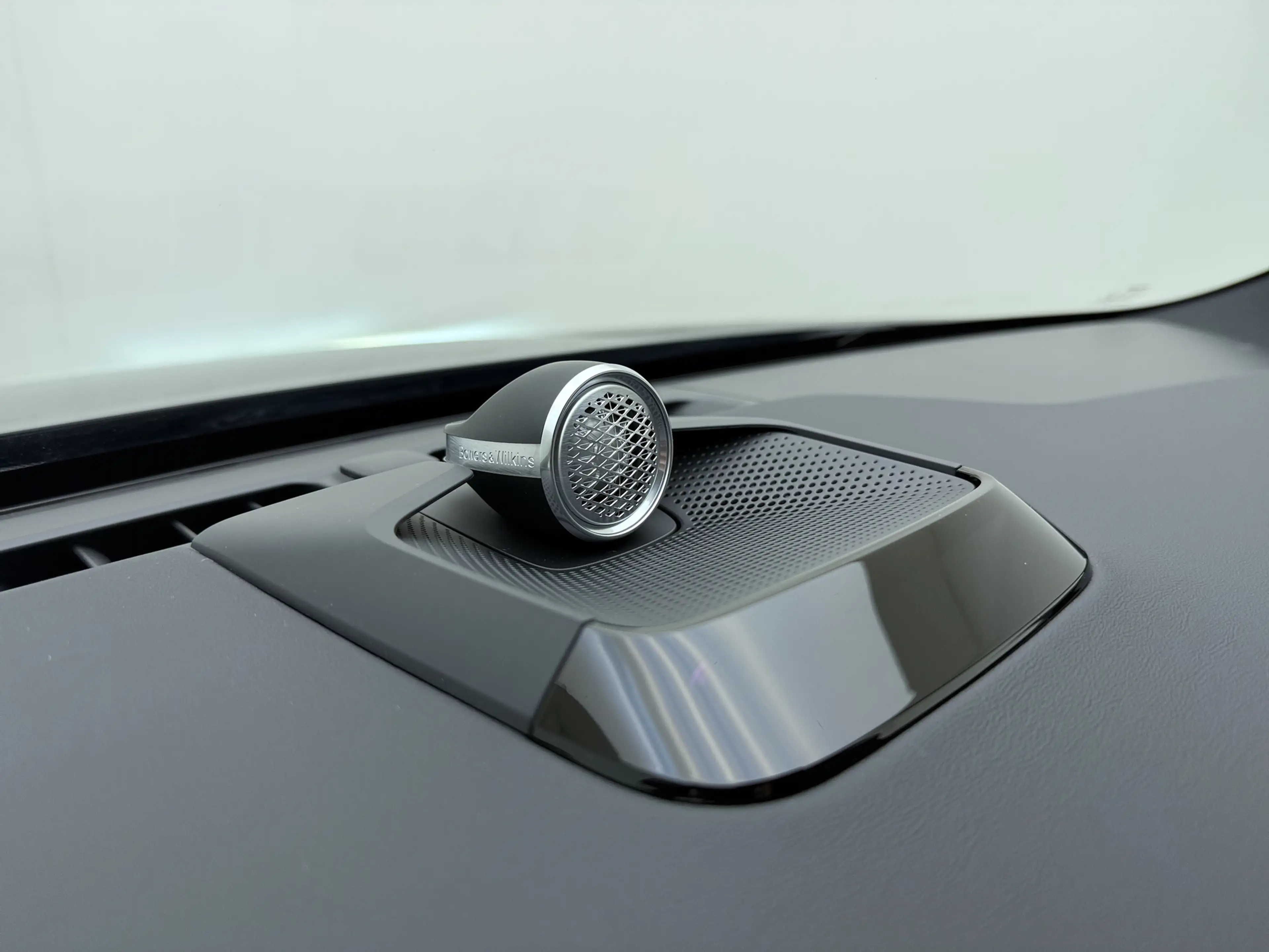 Volvo ES90 Twin Motor Ultra Launch Edition / Luchtvering / Bo — photo 11
