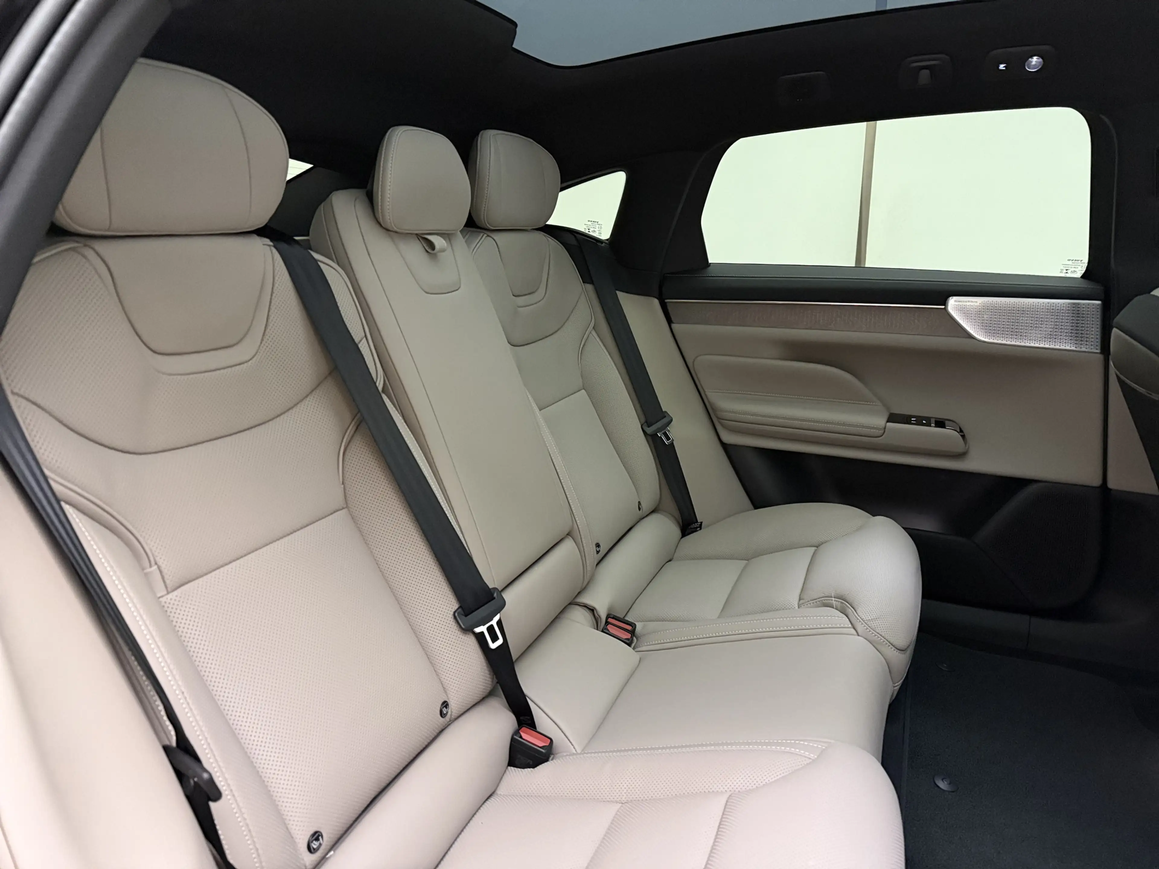 Volvo ES90 Twin Motor Ultra Launch Edition / Luchtvering / Bo — photo 6