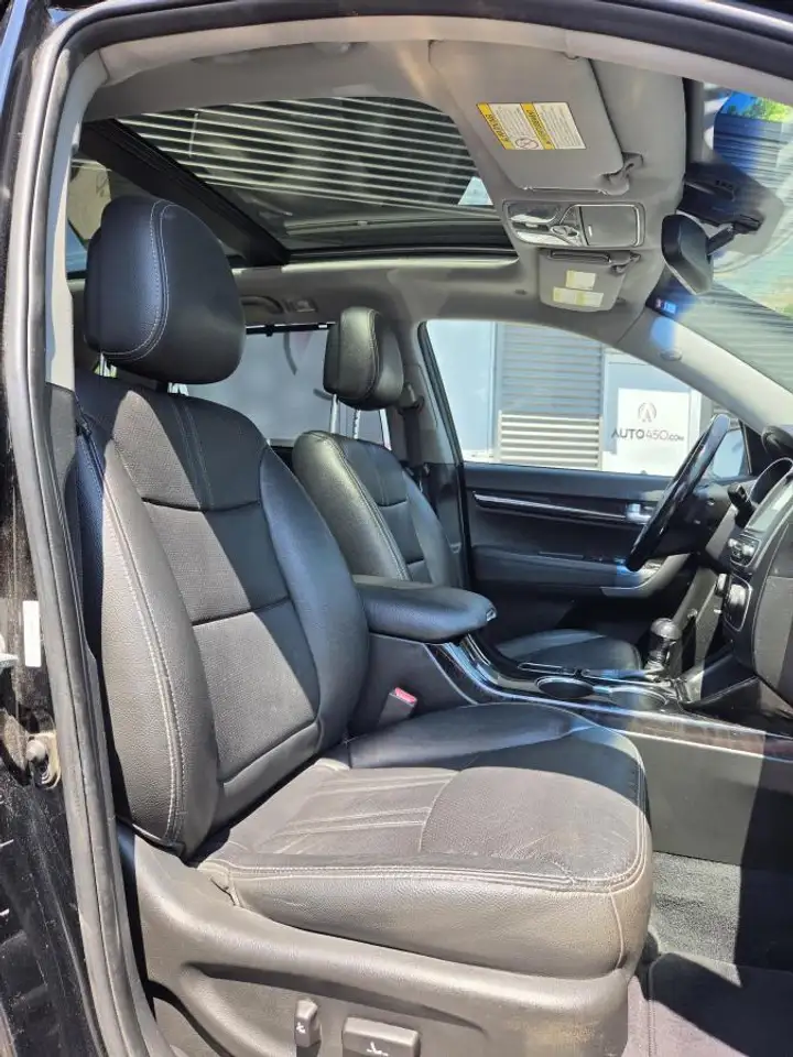 Kia Sorento photo Kia Sorento