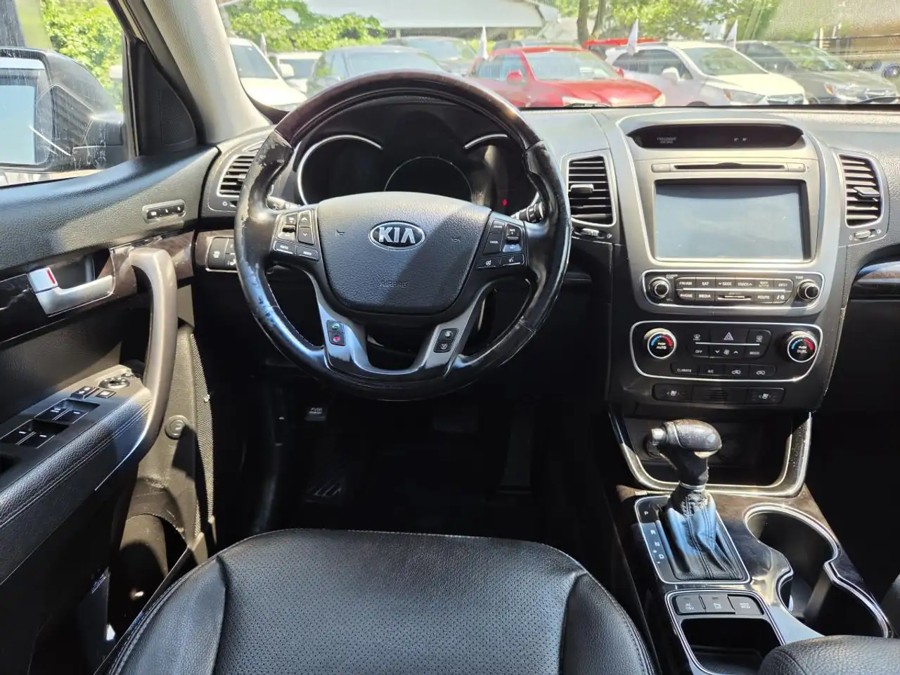 Kia Sorento photo Kia Sorento