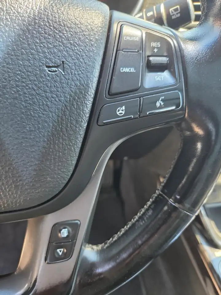 Kia Sorento photo Kia Sorento