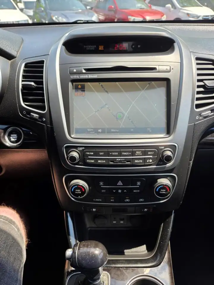 Kia Sorento photo Kia Sorento
