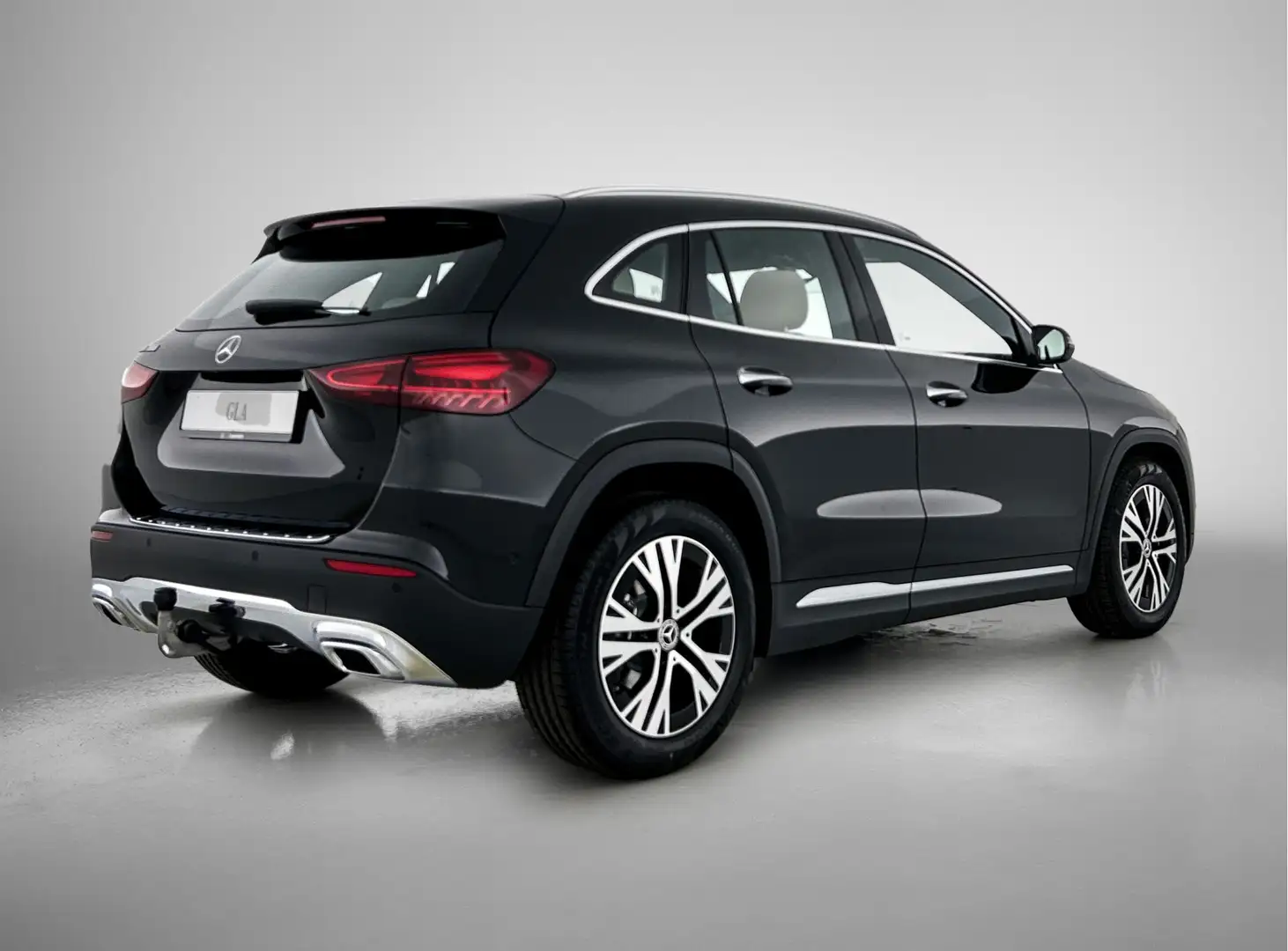 Mercedes-Benz GLA 180 Business Solution Luxury | Trekhaak | Parkeerpakke Negro - 2