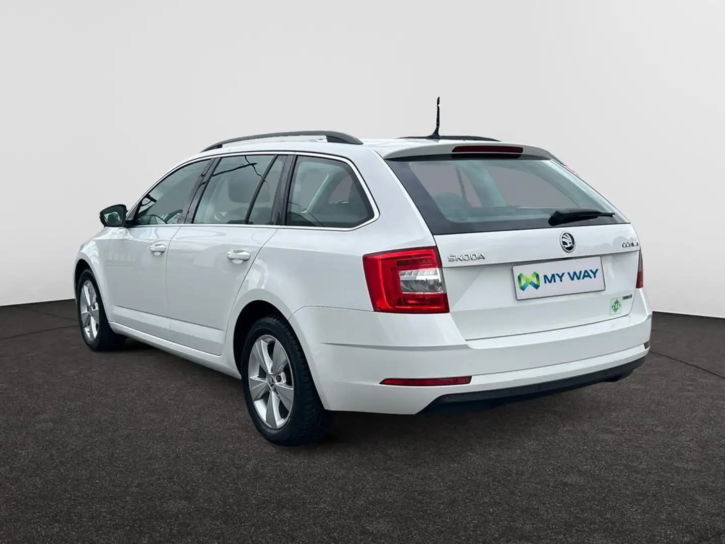 Skoda Octavia Octavia Combi Ambition 1,5 TSI 96 kW 7-speed automat. G-TEC Blanc - 2
