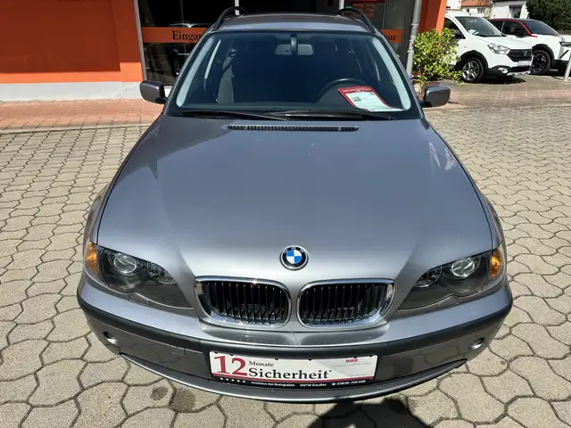 BMW 3 Series view 2