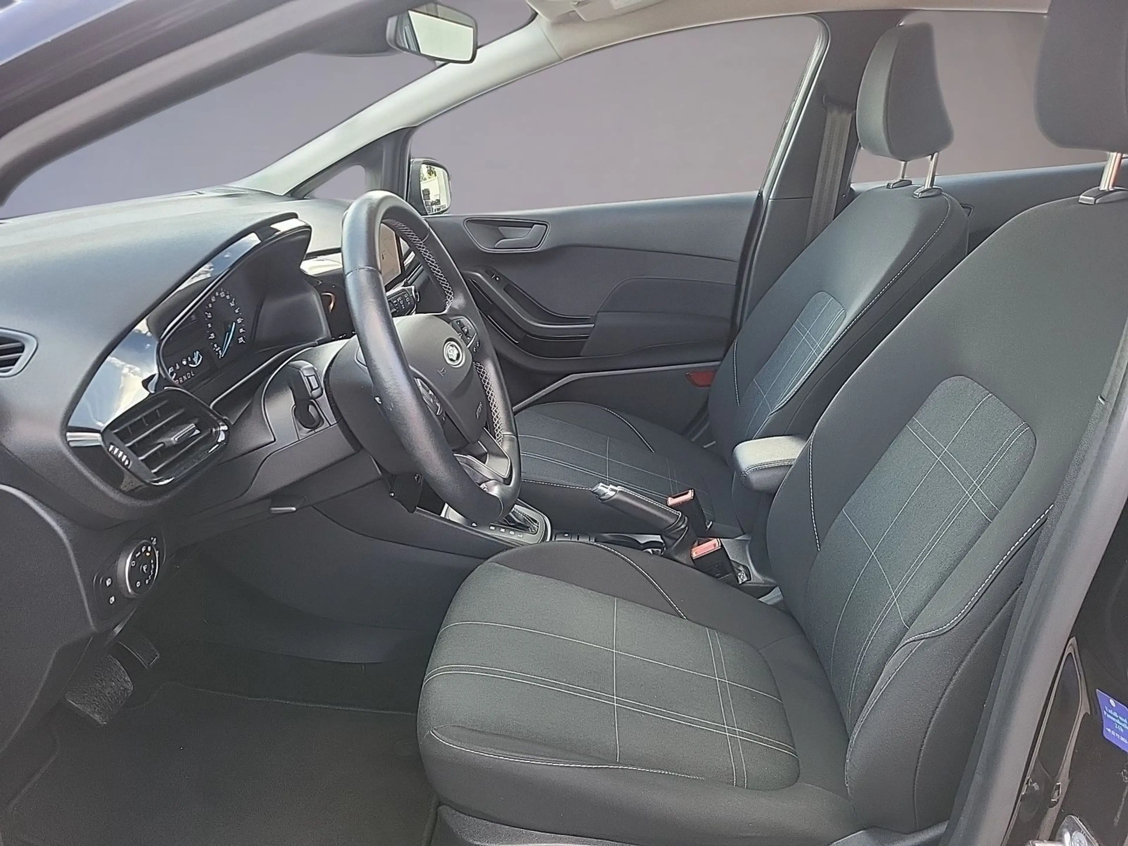 Ford Fiesta Automatik*125PS*Cool&Connect*Hagelschaden — photo 9