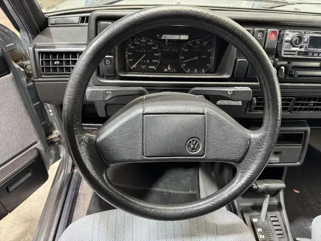 Volkswagen Golf view 12