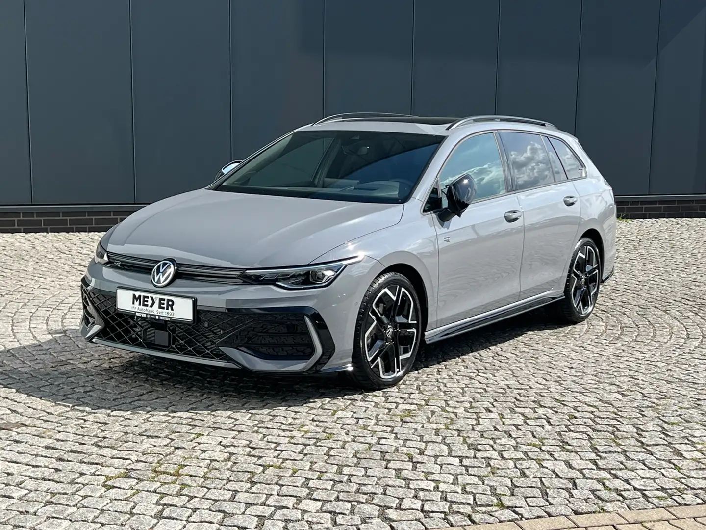 Volkswagen Golf Variant VIII Variant R-Line 1.5 eTSI DSG *AHK, Black Styl Grau - 2