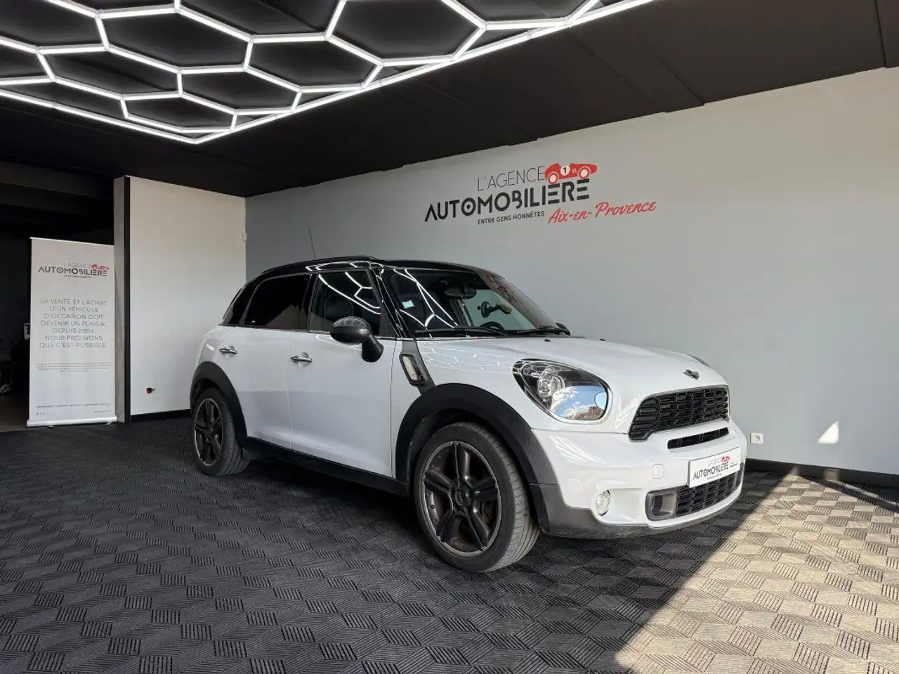 Mini Cooper Countryman R60 COOPER SD 143 CV - FINITION RED HOT 
