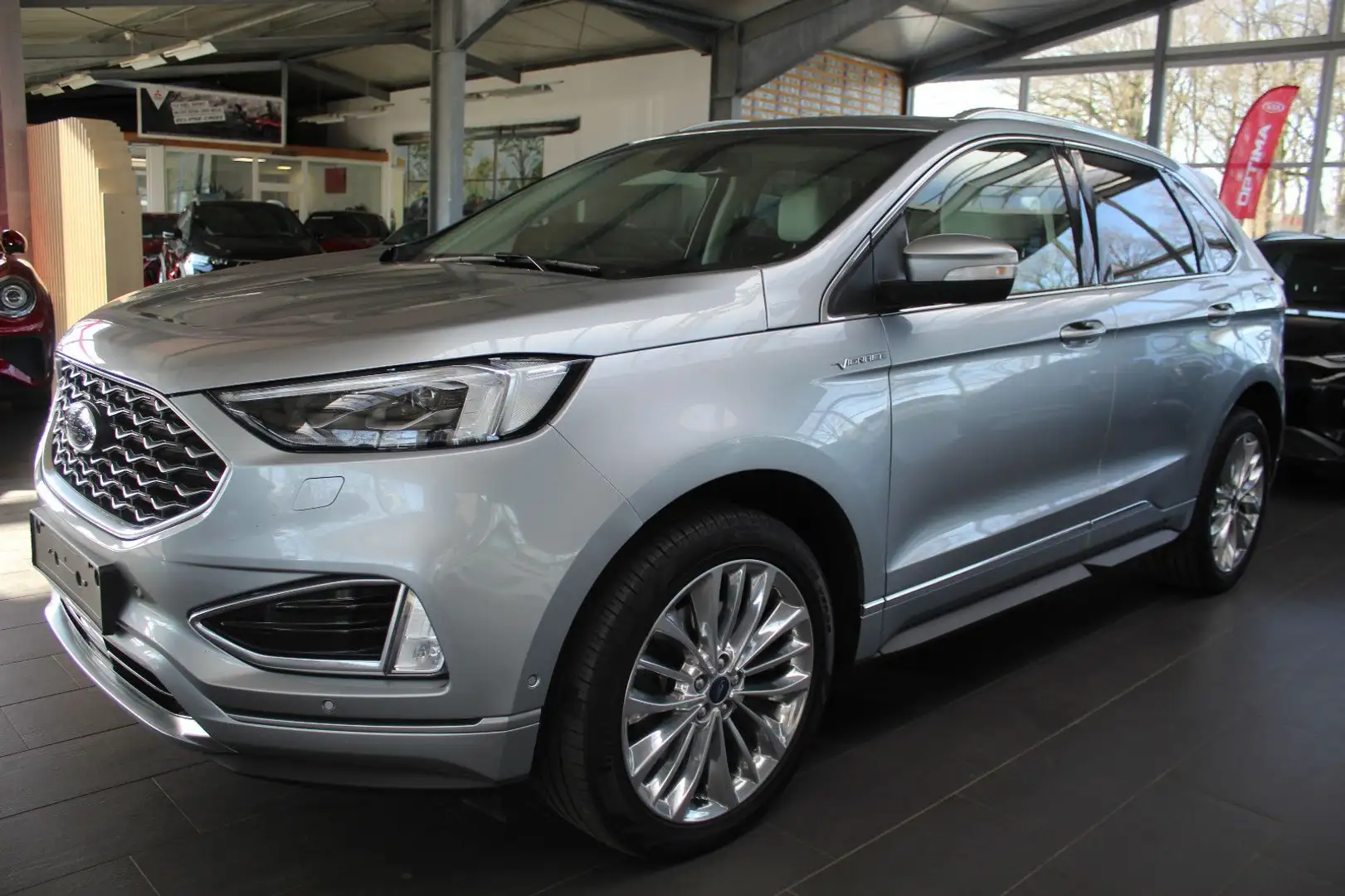 Ford Edge 2.0 Bi-Turbo Vignale 4x4(Technologie Paket) Ezüst - 2