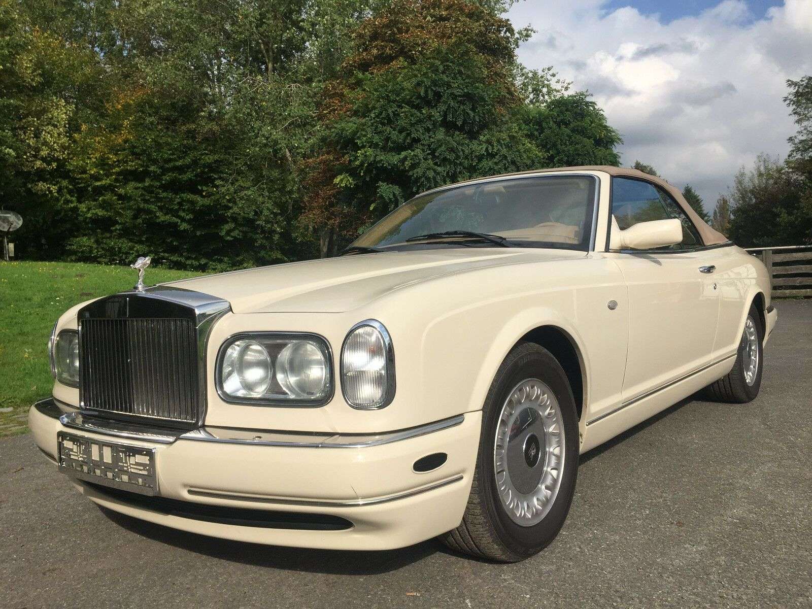 Rolls-Royce Corniche
