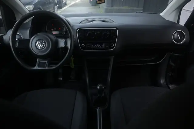 Volkswagen up! view 2