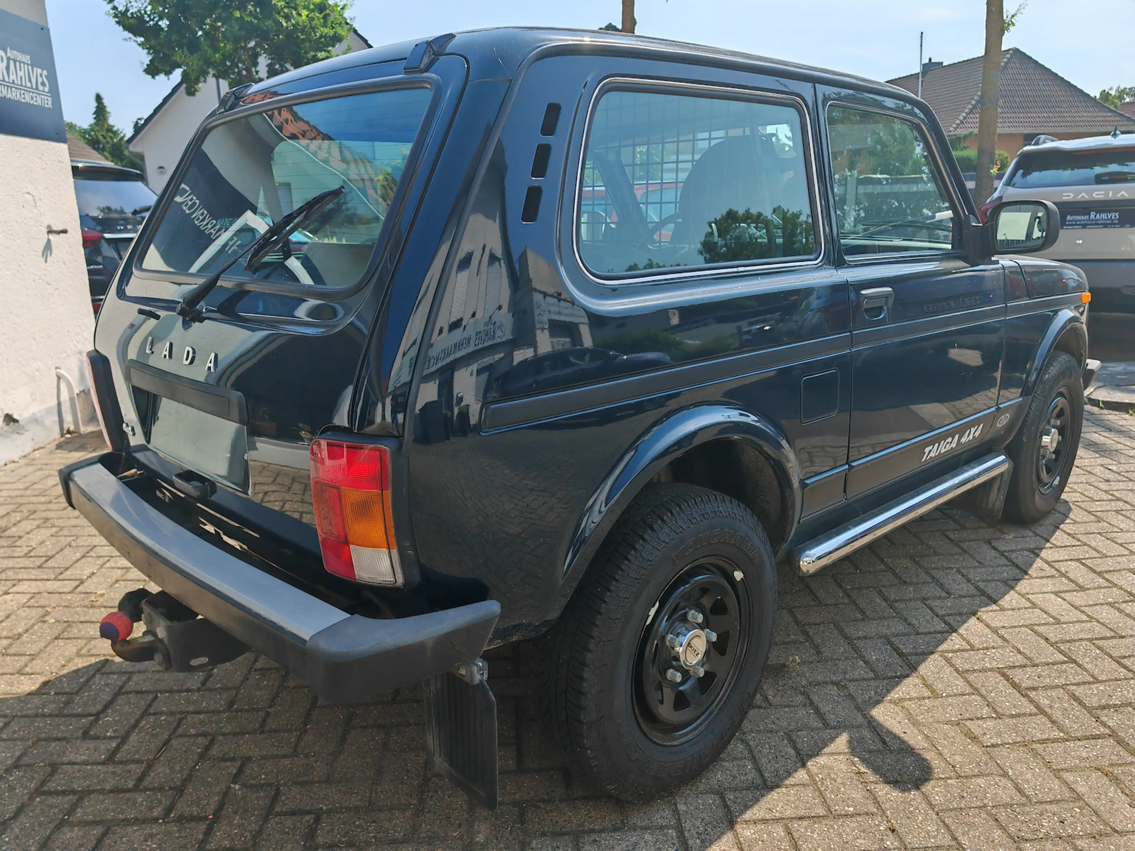 Lada Niva Taiga 4x4 — photo 3
