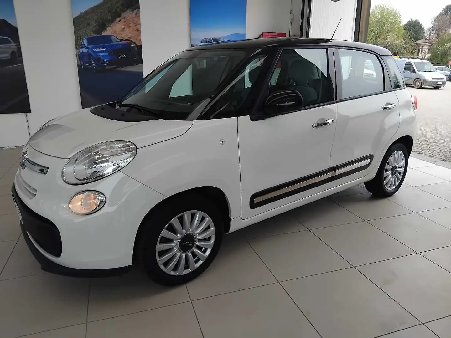 Fiat 500L 1.3 Multijet 85 CV Lounge Bianco - 2