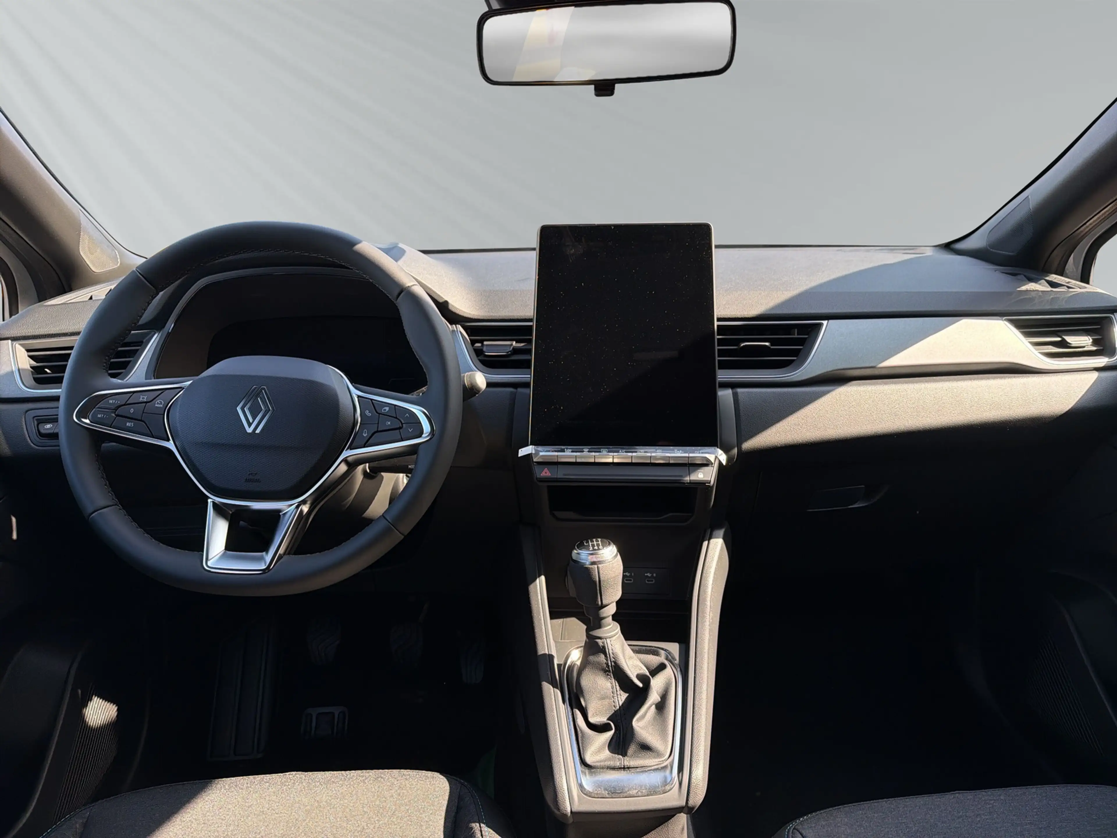 Renault Captur II 1.2 TCe 115 Evolution — photo 9