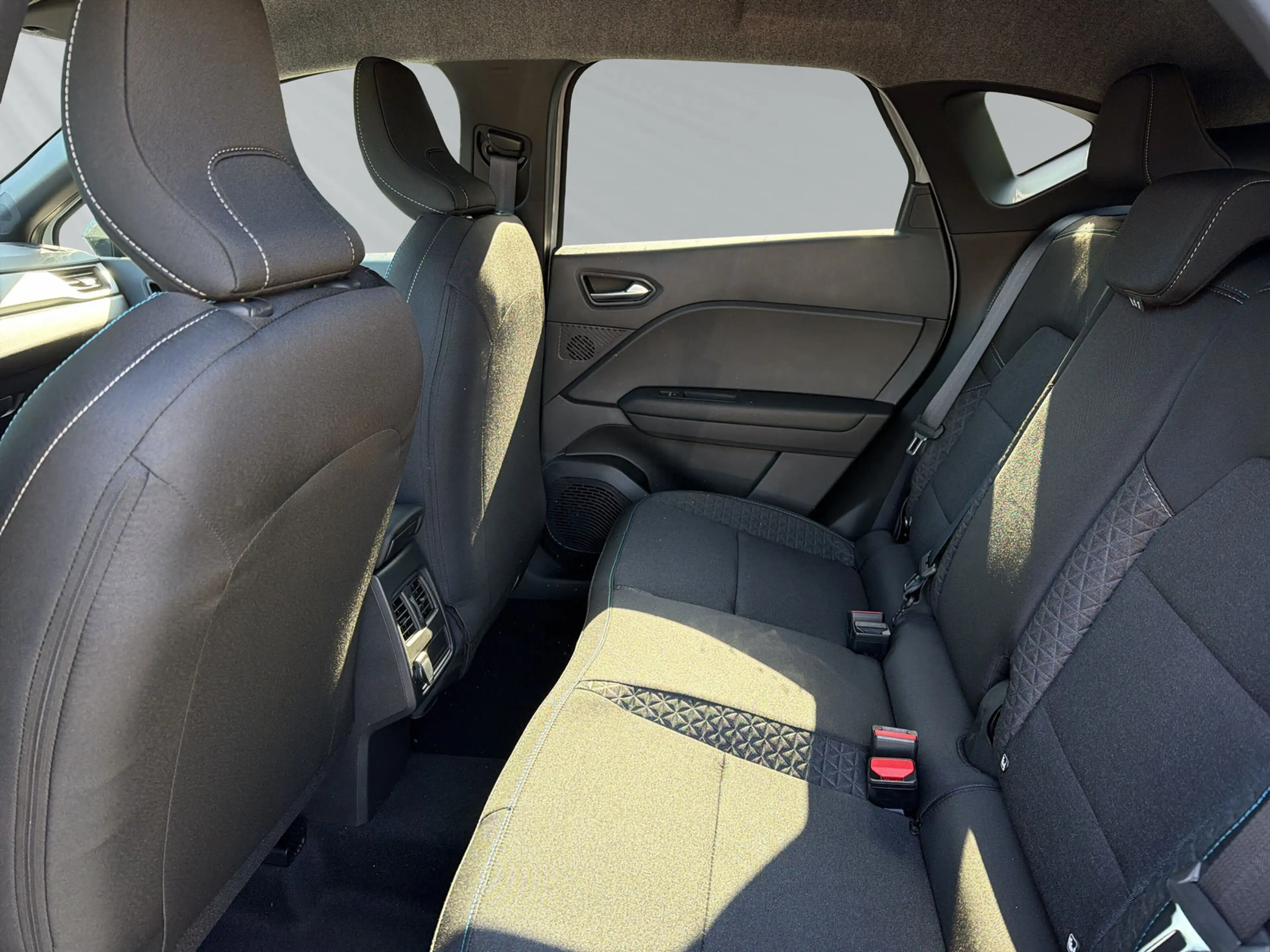 Renault Captur II 1.2 TCe 115 Evolution — photo 8