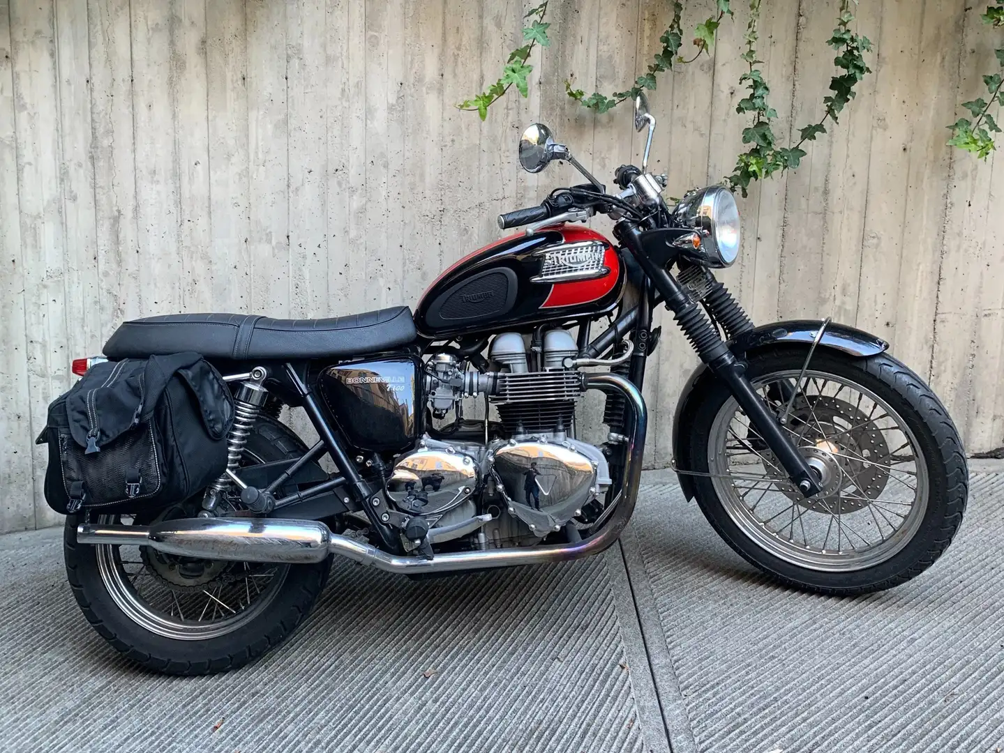 Triumph Bonneville T100 T100 Black - 1