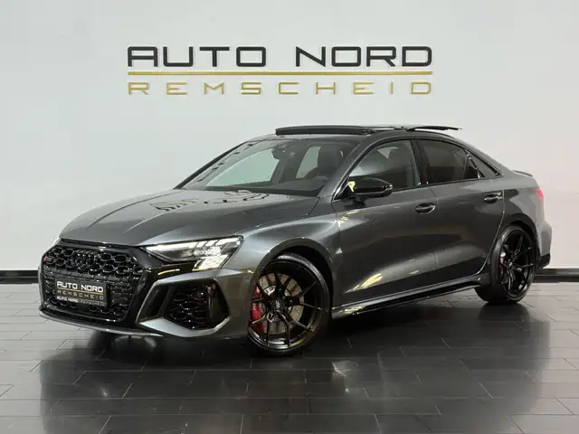 Audi RS3 2.5 TFSI q. Limousine*Pano*Schale*B&O*S AGA*