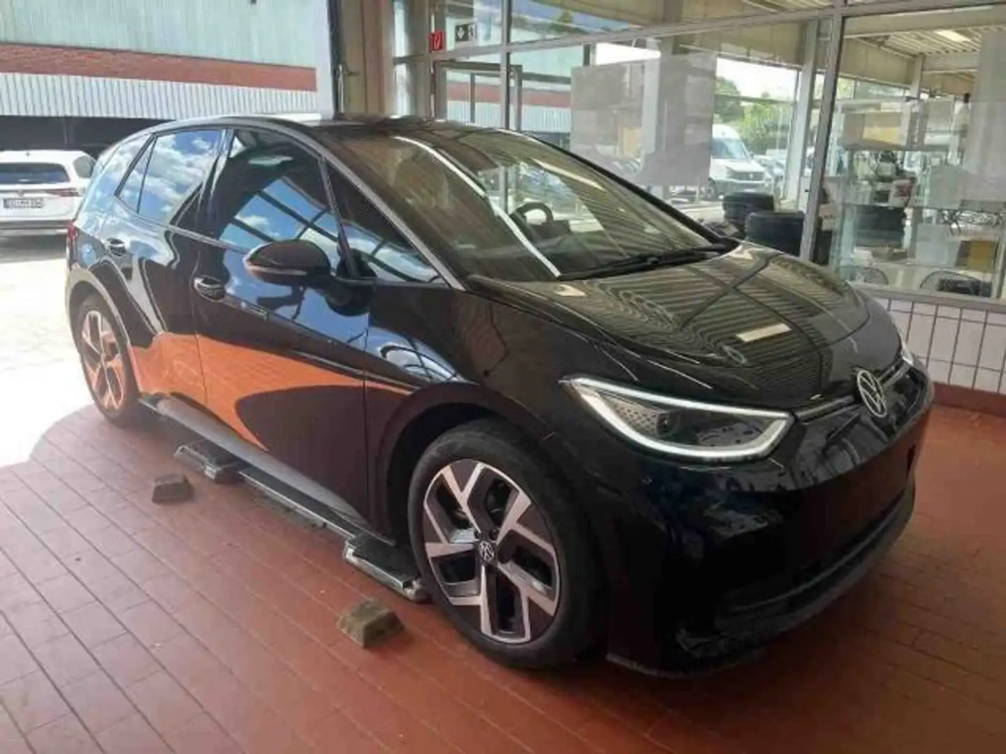 Volkswagen ID.3 150 kW Pro FACELIFT MATRIX+NAV+AHK+ACC+SHZ Schwarz - 2