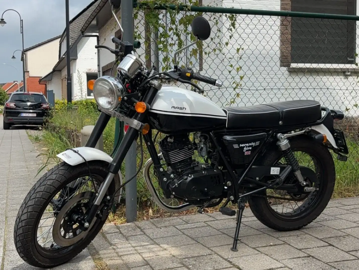 Mash Seventyfive 125 Noir - 2