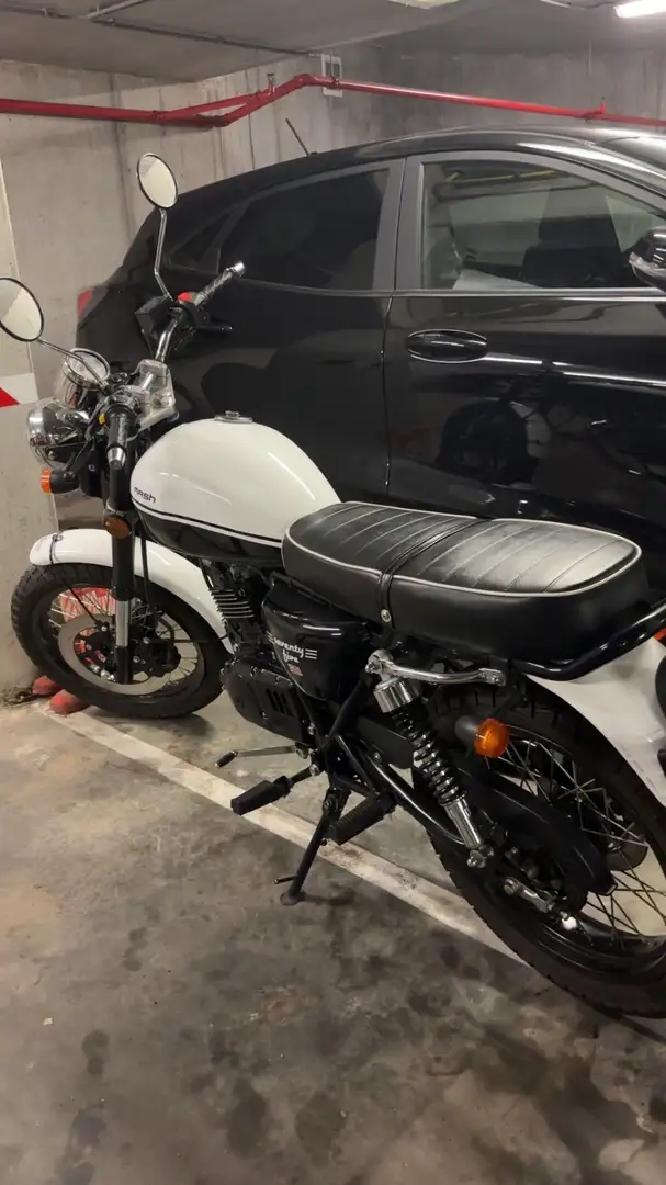 Mash Seventyfive 125 Noir - 1