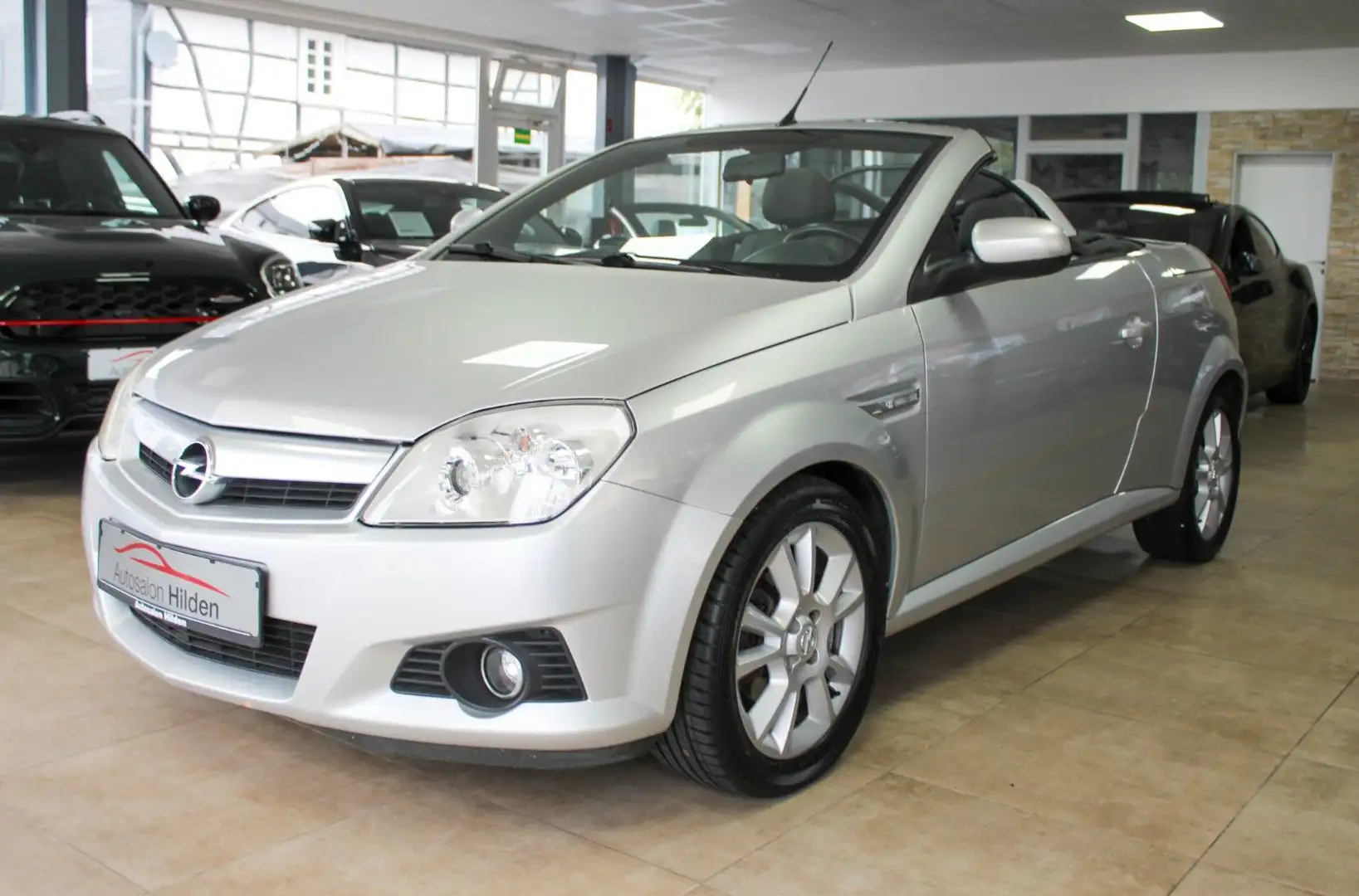 Opel Tigra 1.4 Twin Top Sport Klima Alu Teilleder Stříbrná - 1