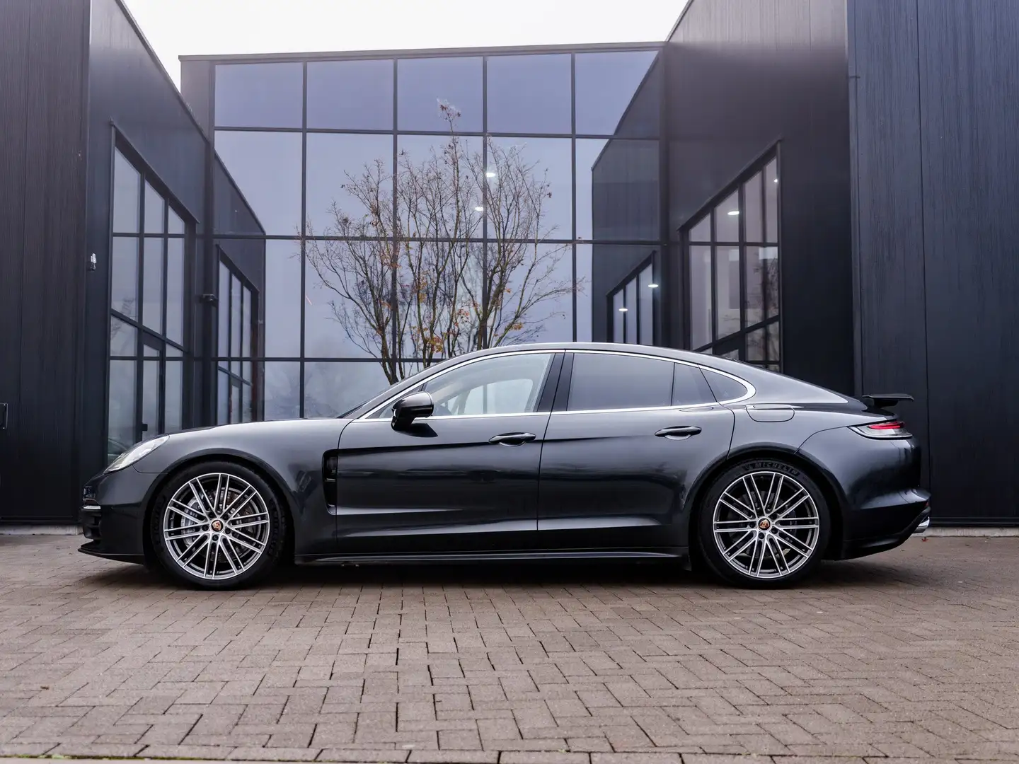 Porsche Panamera 4 E-Hybrid - ACC - HUD - Bose - 360° Grau - 2