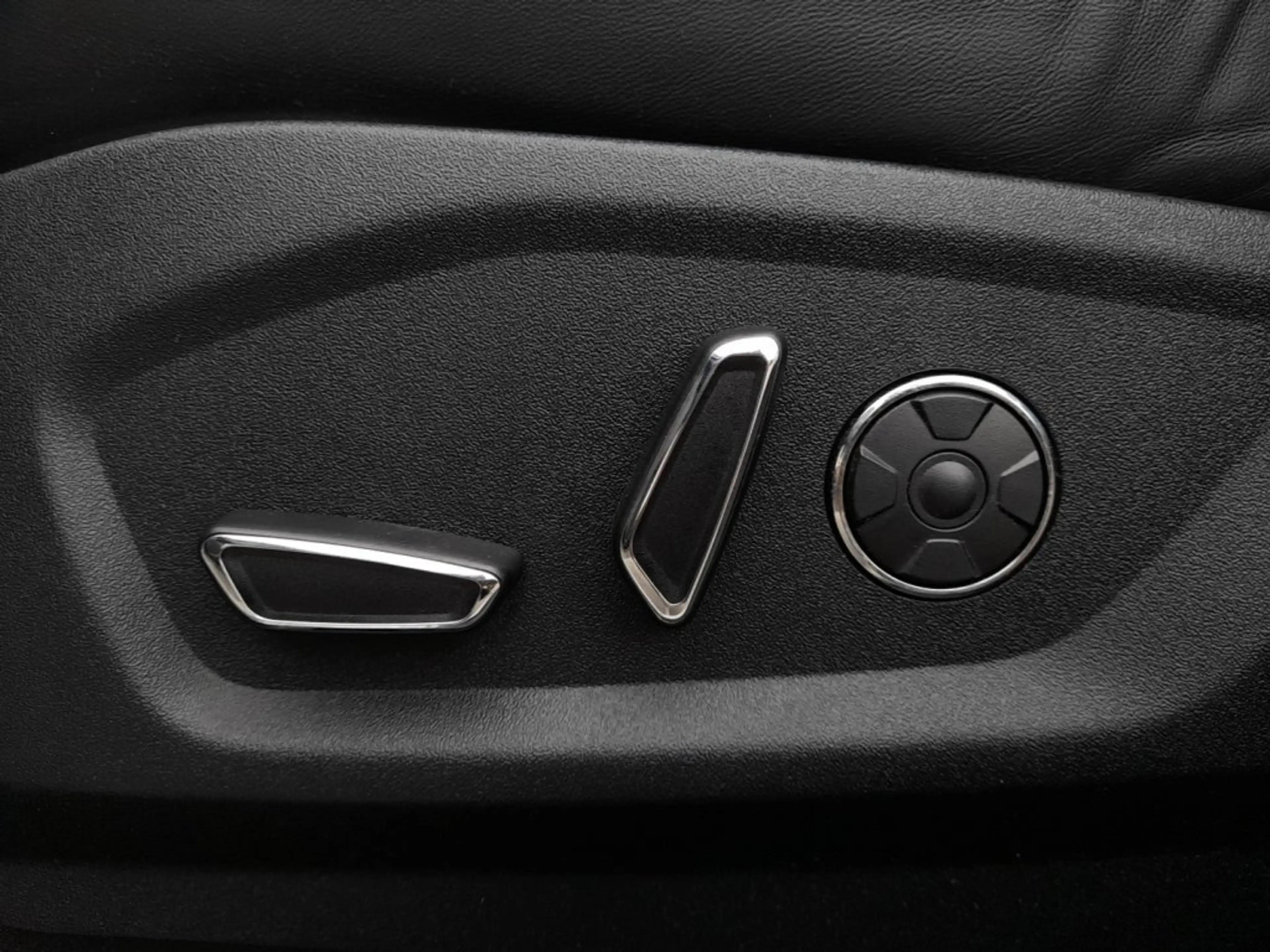 Ford S-Max VIGNALE 2,0 EcoBlue 4x4 Aut *19 ZOLL / MATRIX-LED / NAVI / AHV & KAMERA / ACC / E-KLAPPE / SOUNDSYSTEM* — photo 10