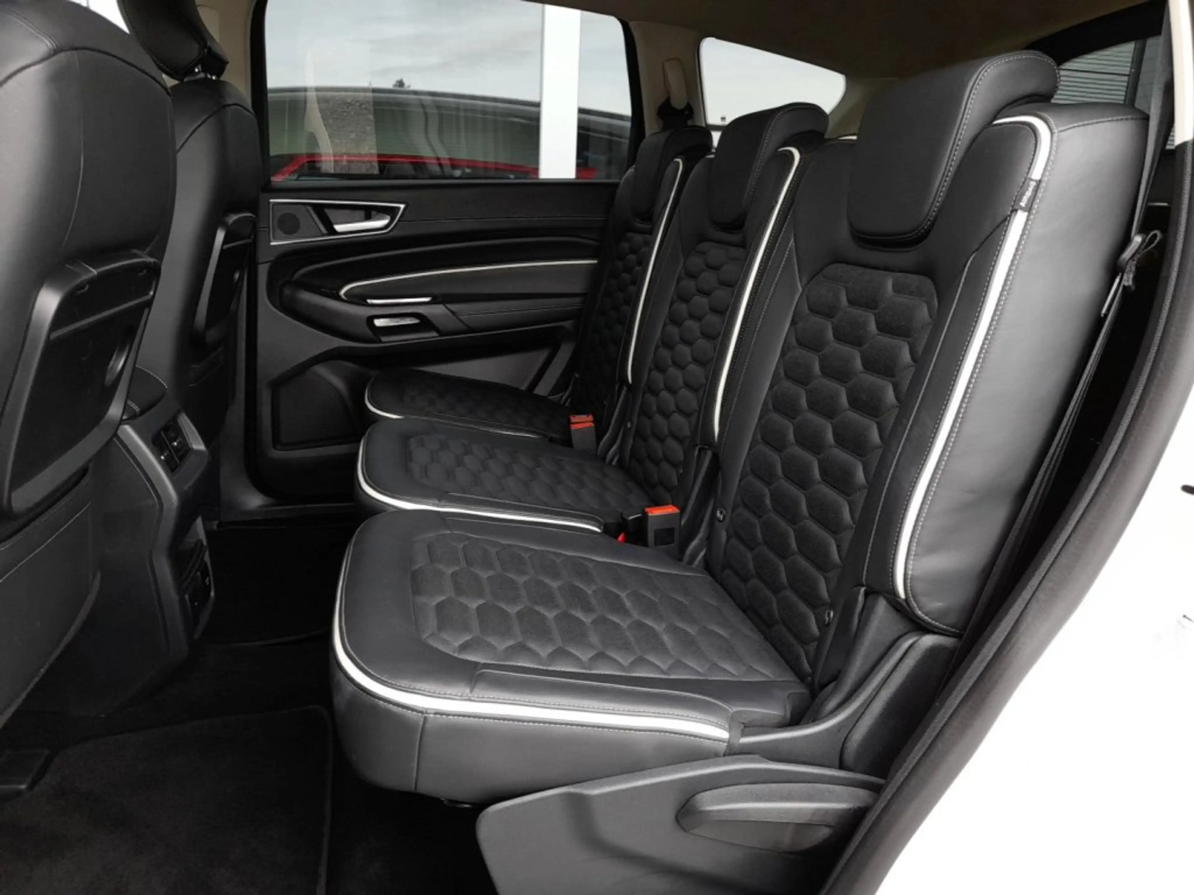 Ford S-Max VIGNALE 2,0 EcoBlue 4x4 Aut *19 ZOLL / MATRIX-LED / NAVI / AHV & KAMERA / ACC / E-KLAPPE / SOUNDSYSTEM* — photo 13