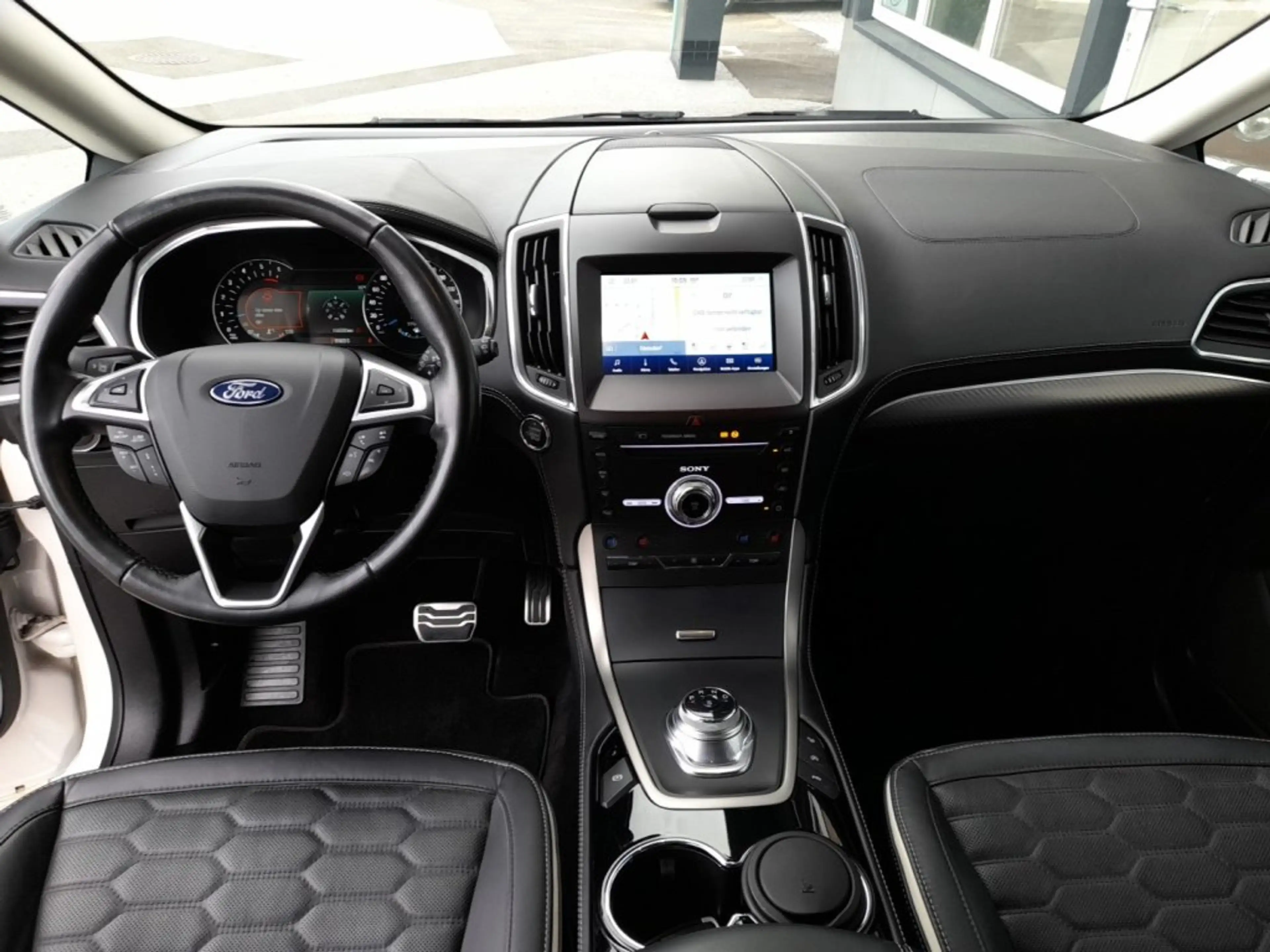 Ford S-Max VIGNALE 2,0 EcoBlue 4x4 Aut *19 ZOLL / MATRIX-LED / NAVI / AHV & KAMERA / ACC / E-KLAPPE / SOUNDSYSTEM* — photo 3
