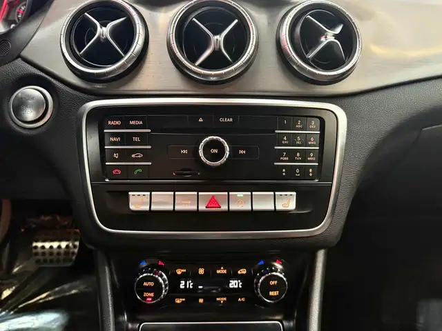Mercedes-Benz Cla view 17