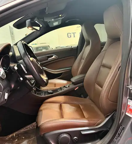 Mercedes-Benz Cla view 11