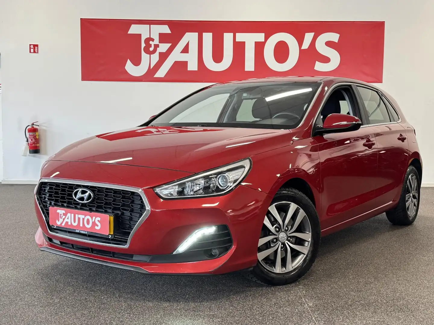 Hyundai i30 1.4 T-GDI Premium AUTOMAAT, APPLE-CARPLAY, ECC AIR Red - 1
