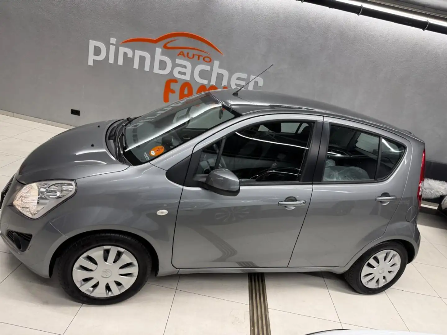 Suzuki Splash 1.2 GLS 5DR AT special Grau - 2