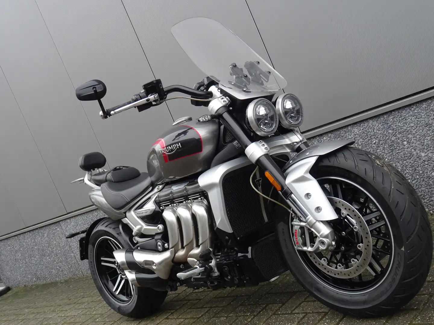 Triumph Rocket 3 GT Rojo - 2