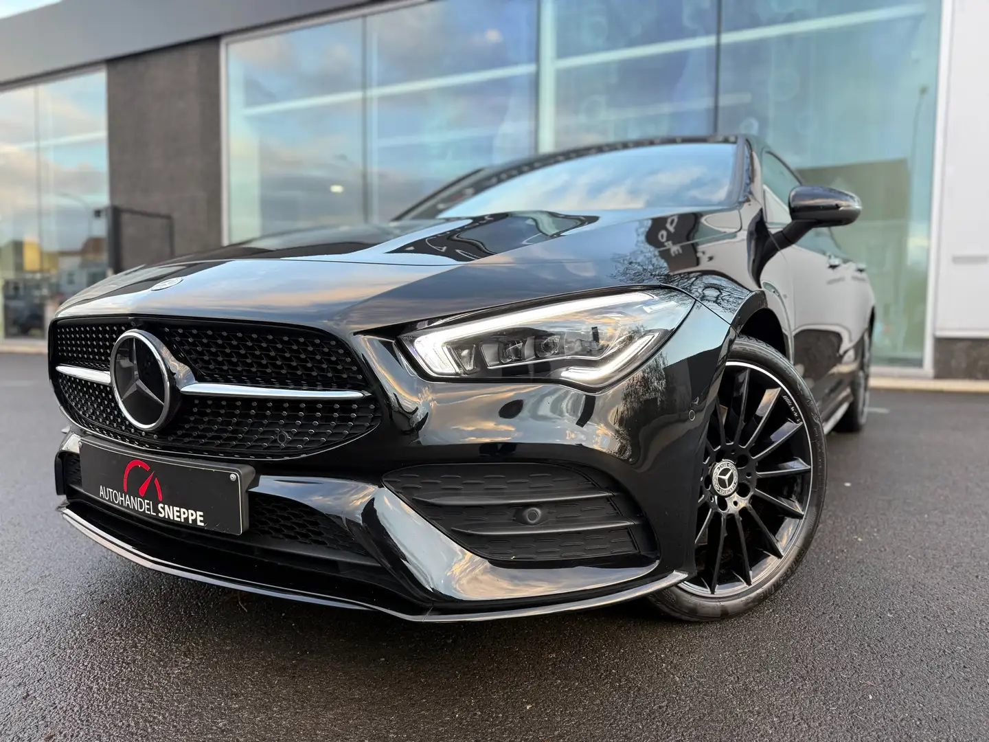 Mercedes-Benz CLA 250 CLA 250 e Shooting Brake //AMG Pakket//Pano//Full! Schwarz - 2