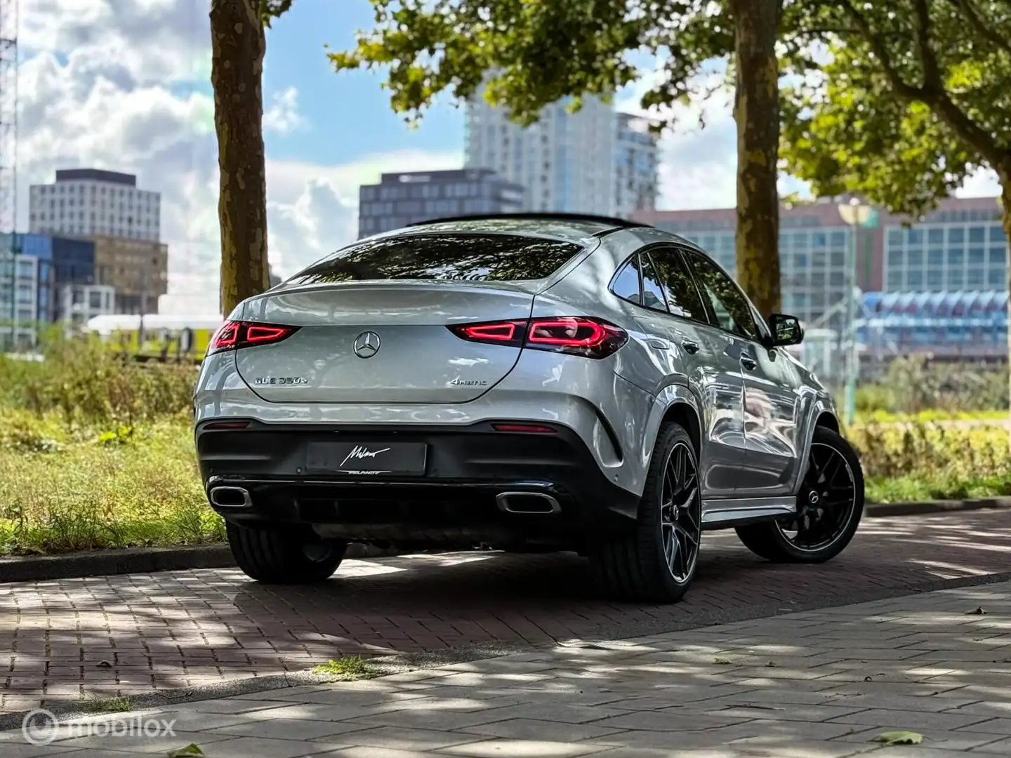 Mercedes-Benz GLE 350 e 4MATIC AMG Line |Pano |Memory |HUD Grau - 2
